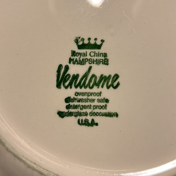 Vintage Brown Transferware 10 inch Plate by Vendome Royal China Mum Pattern - Picture 10 of 13